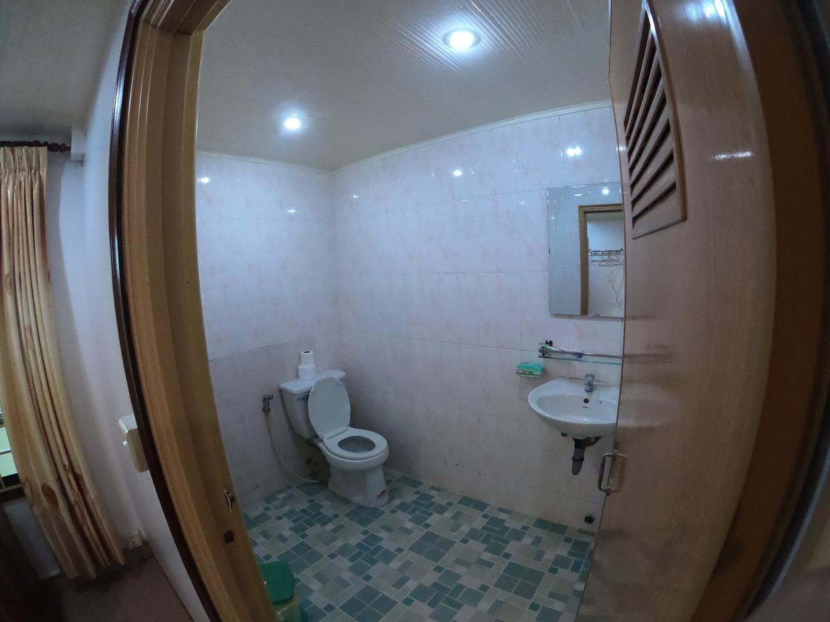 The Bright Lotus Guesthouse Phnom Penh Exterior photo
